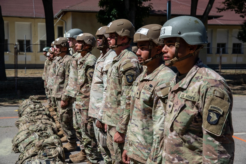 Sabalauski Air Assault School Commences on MKAB, Romania