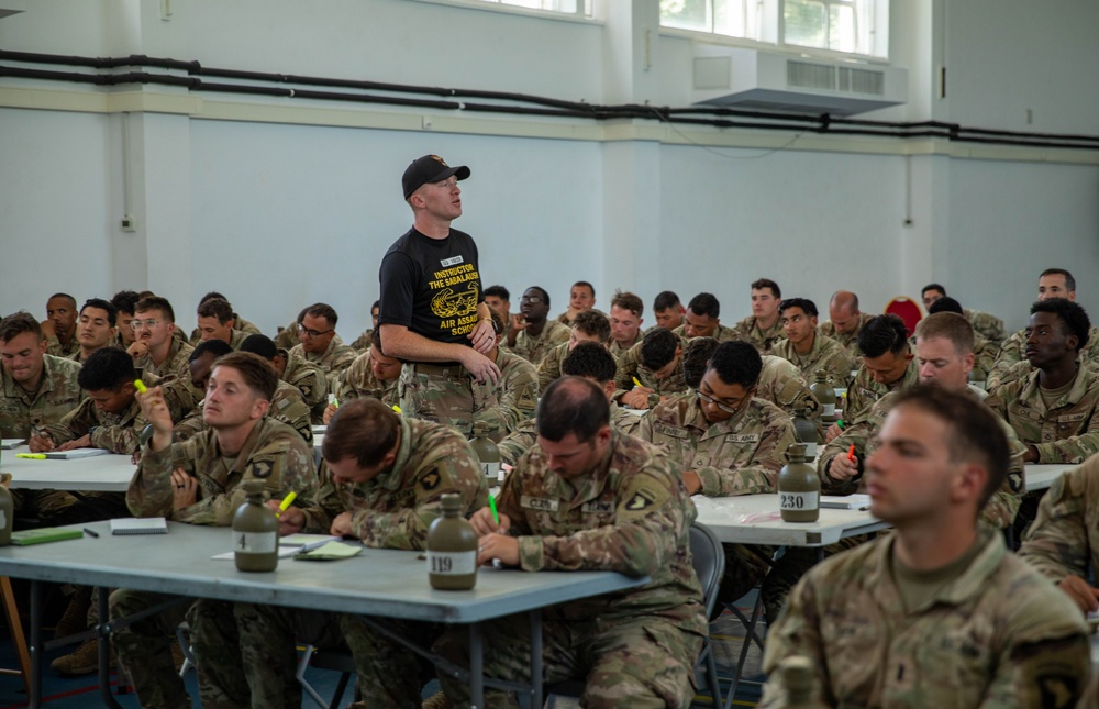 Sabalauski Air Assault School Commences on MKAB, Romania