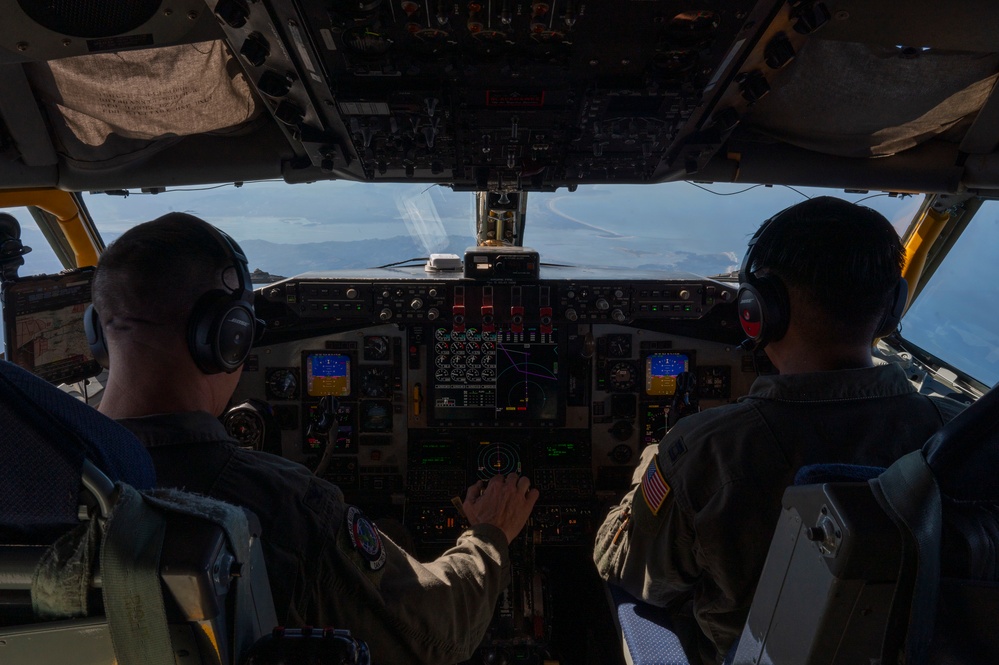 Local leaders fly on KC-135 incentive flight