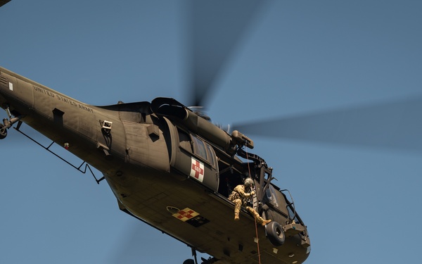 Green Berets, Virginia National Guard conduct helicopter medical evacuation training