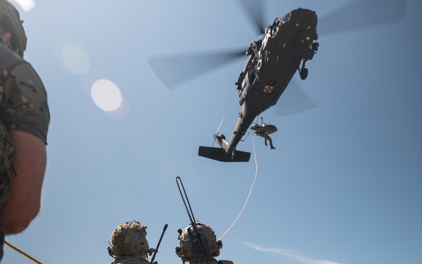 Green Berets, Virginia National Guard conduct helicopter medical evacuation training