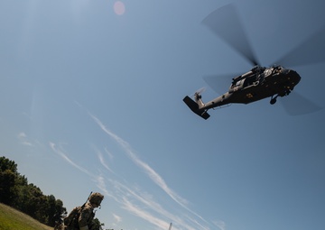 Green Berets, Virginia National Guard conduct helicopter medical evacuation training