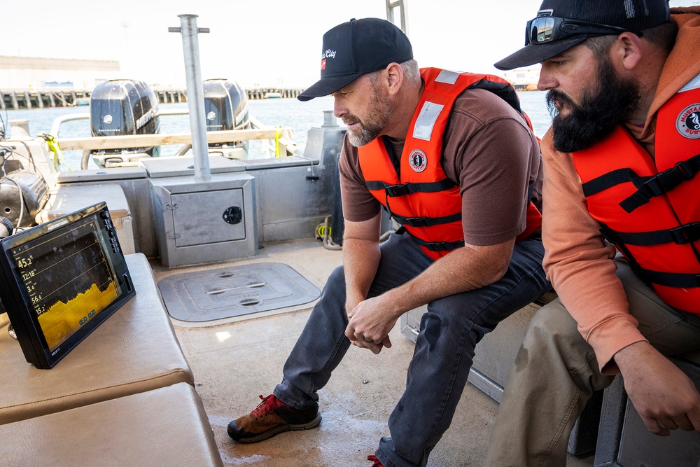 NAVFAC EXWC Tests Underwater Sonar, to Advance Capabilities of Fleet, Warfighter &amp;#xD;&amp;#xA;
