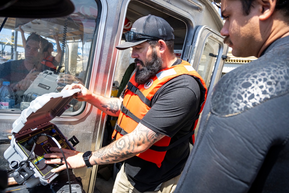 NAVFAC EXWC Tests Underwater Sonar, to Advance Capabilities of Fleet, Warfighter &amp;#xD;&amp;#xA;