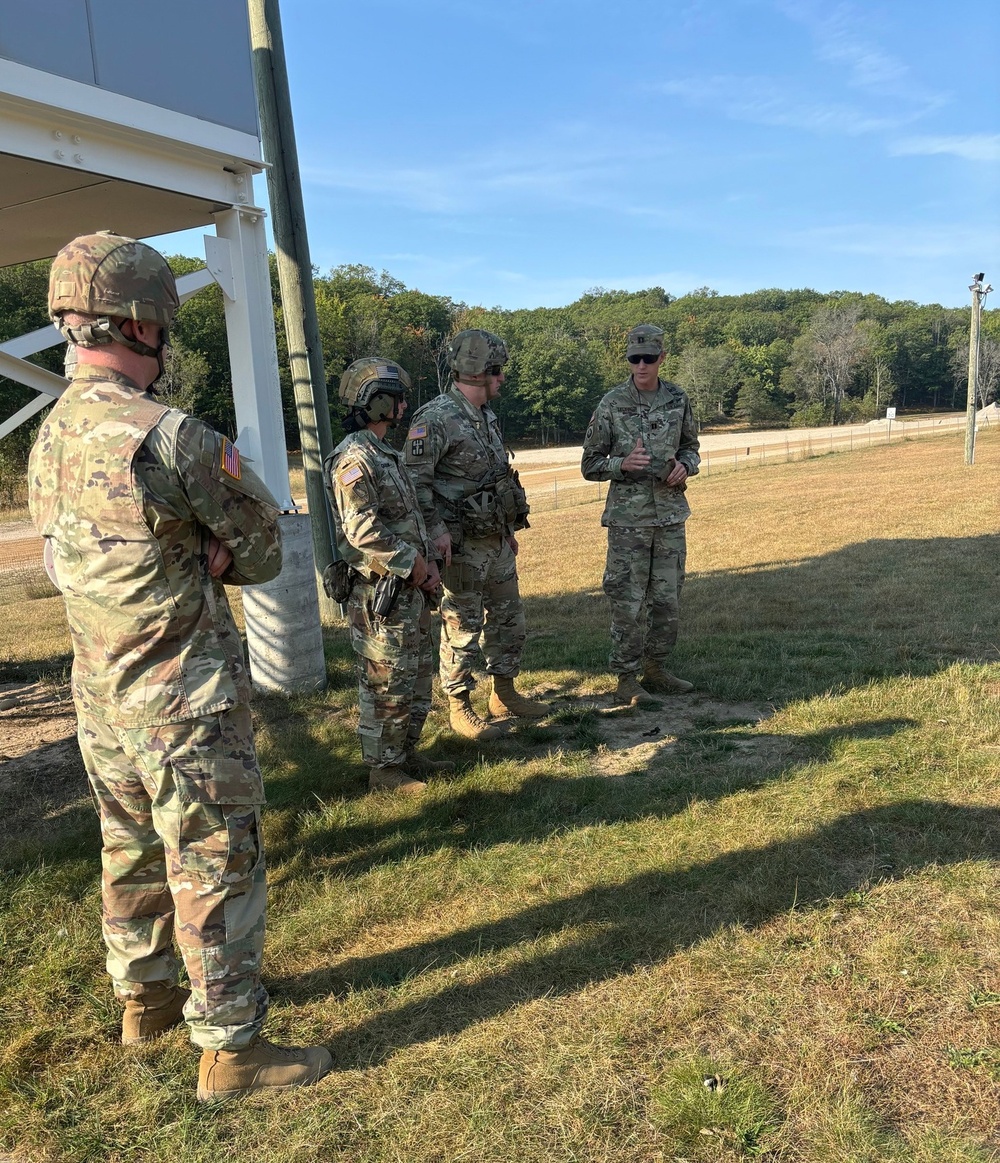 OC/Ts Teach Marksmanship