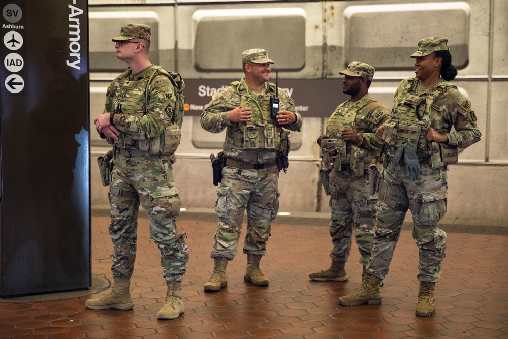 MS Guard Soldiers Patrol the Washington Metro