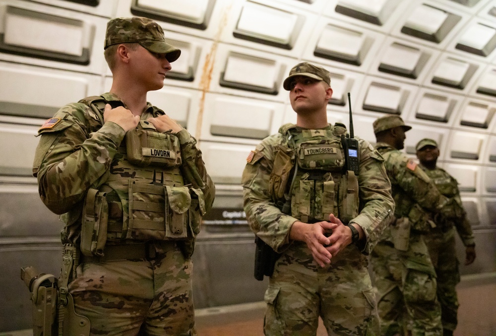 MS Guard Soldiers Patrol the Washington Metro
