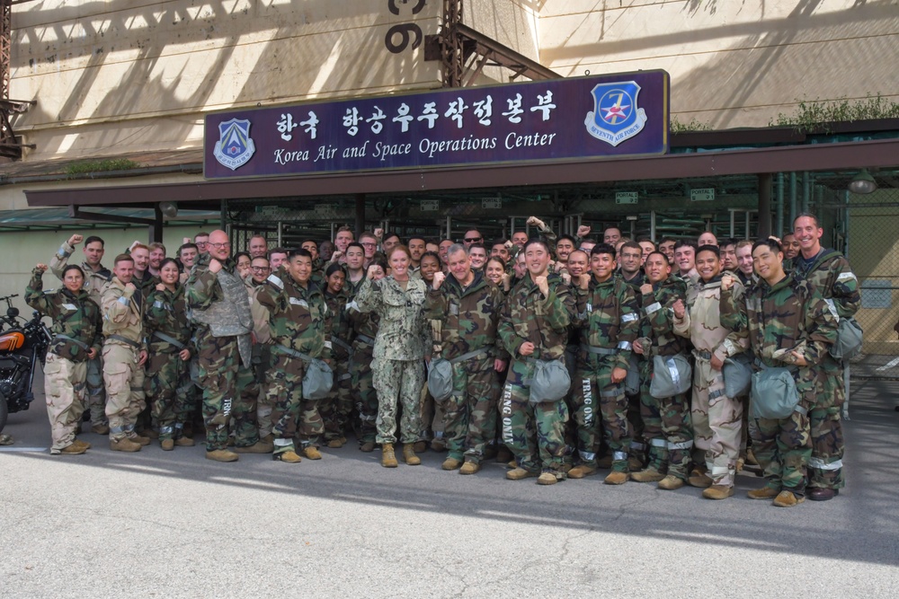 U.S. Navy Rear Adm. Visits Space Forces – Korea
