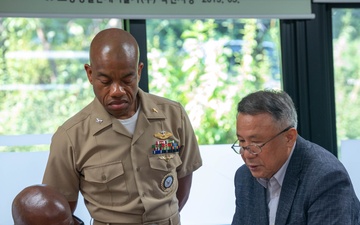 1st MAW assistant wing commander visits Sunrin Aeyukwon Children’s Home