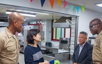 1st MAW assistant wing commander visits Sunrin Aeyukwon Children’s Home