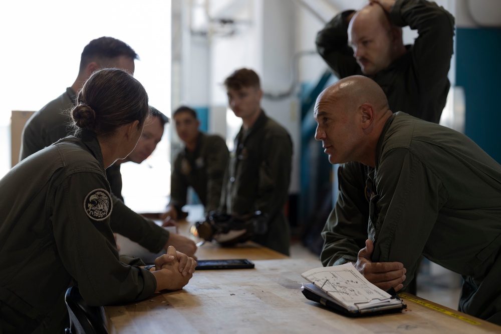 U.S. Marines with Heavy Marine Helicopter Squadron (HMH) 461 rehearse to transport an F-35B Lightning II