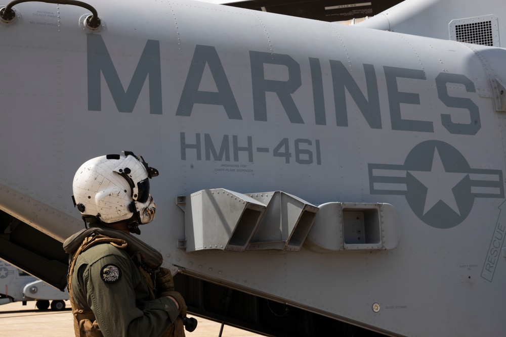 U.S. Marines with Heavy Marine Helicopter Squadron (HMH) 461 rehearse to transit an F-35B Lightning II