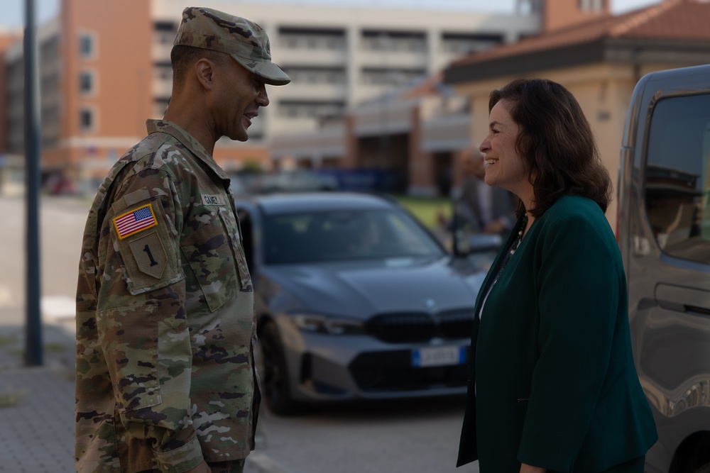SETAF-AF welcomes Karen Pane, director of US Army Civilian Human Resources Agency