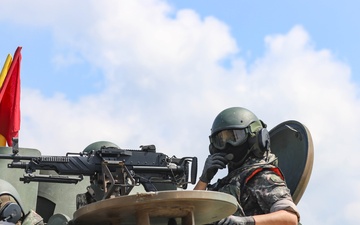2ID and ROK Army Conduct Combined Wet Gap Crossing Training for UFS25.