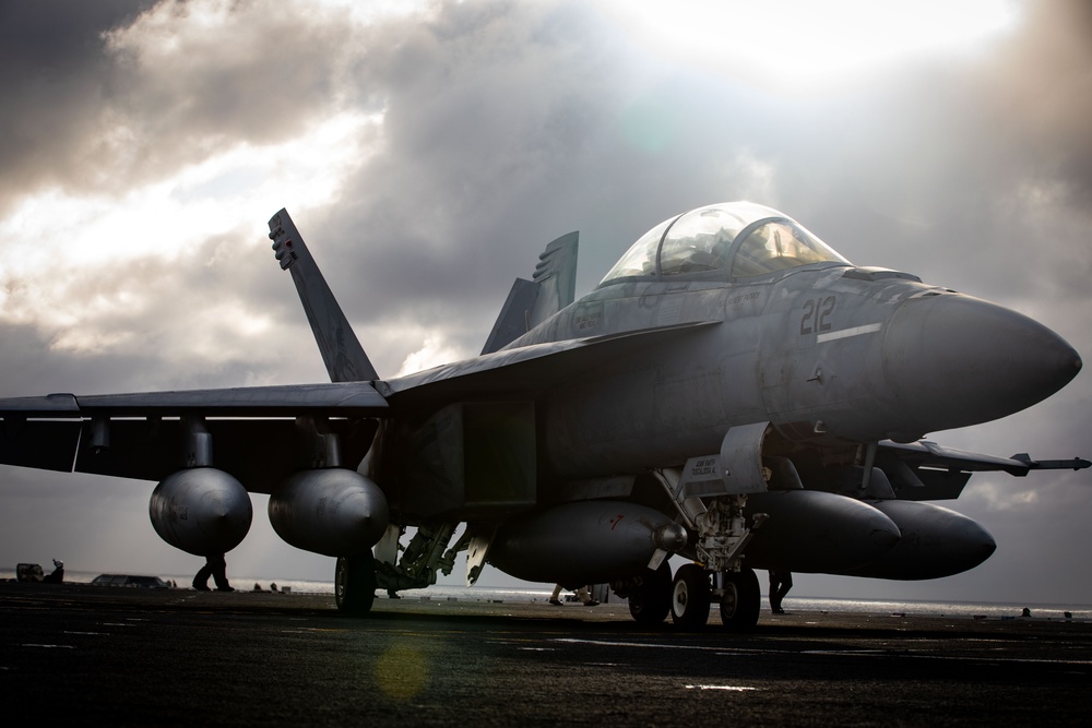 VFA-213 Low Power Turn