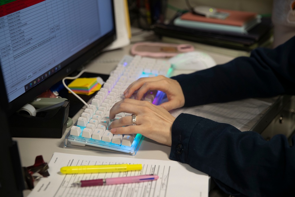 George Washington Sailors Conduct Administrative Work