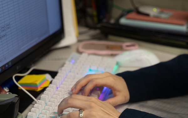 George Washington Sailors Conduct Administrative Work