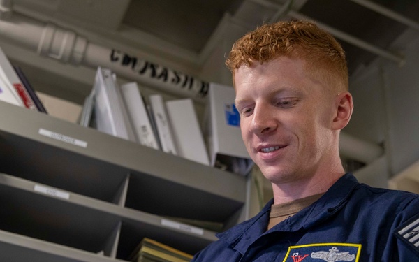 George Washington Sailors Conduct Administrative Work