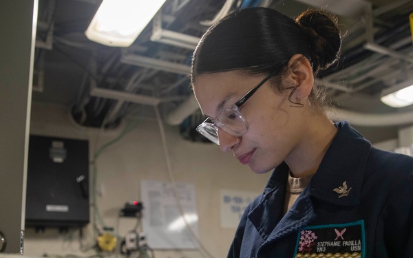 George Washington Sailors Conduct Administrative Work