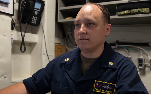 George Washington Sailors Conduct Administrative Work