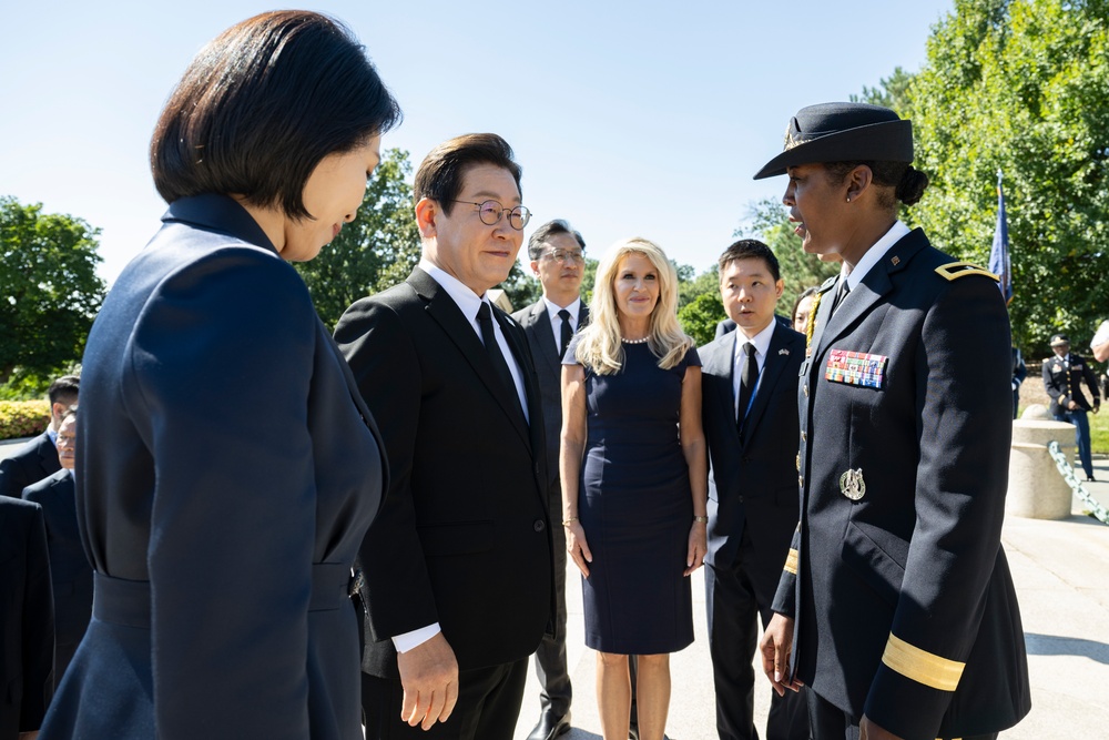South Korean President Lee Jae Myung Participates in an Armed Forces Full Honors Wreath-Laying Ceremony at the Tomb of the Unknown Soldier