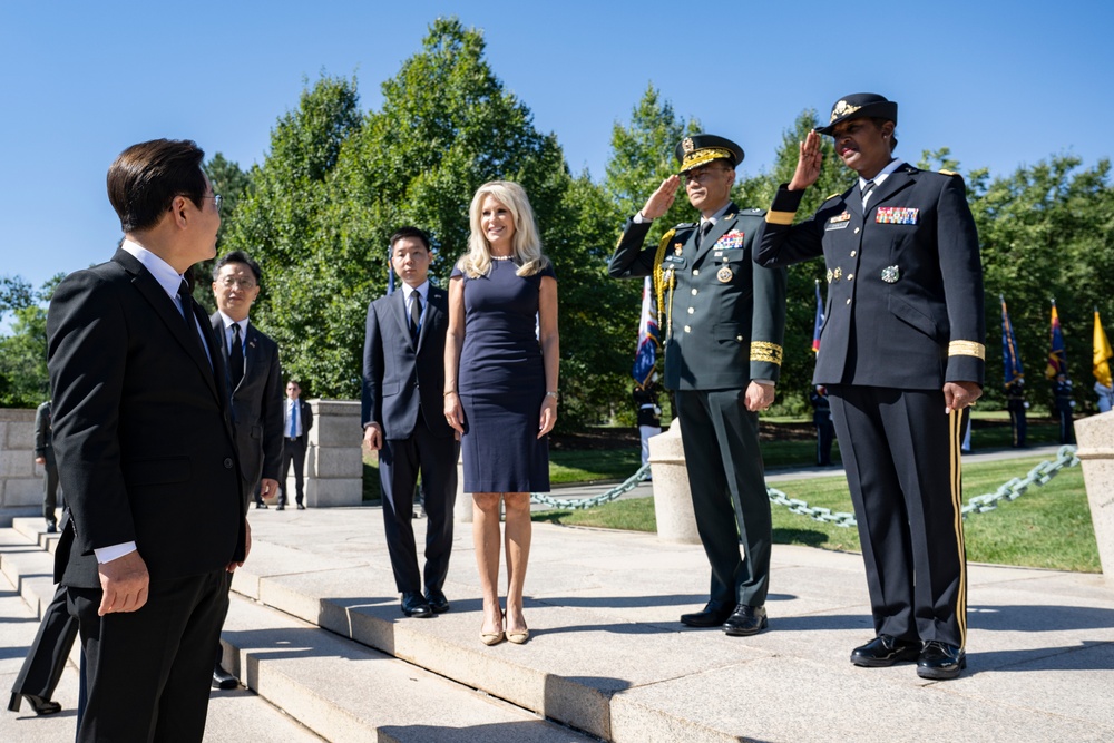 South Korean President Lee Jae Myung Participates in an Armed Forces Full Honors Wreath-Laying Ceremony at the Tomb of the Unknown Soldier