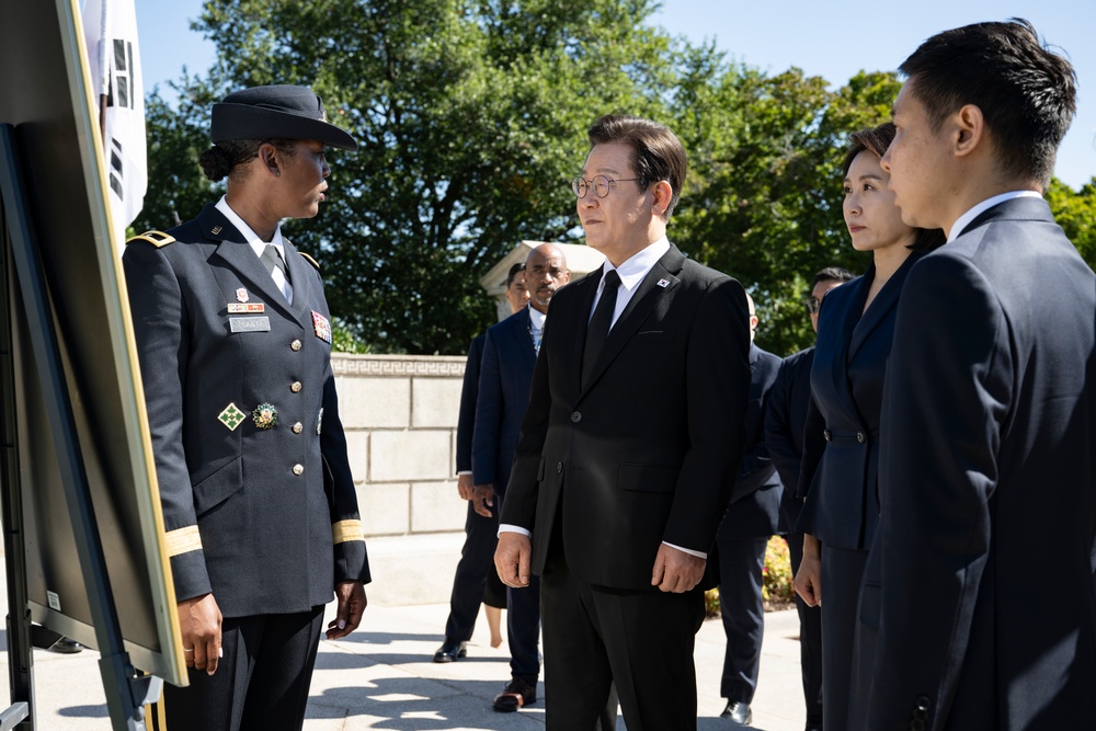 South Korean President Lee Jae Myung Participates in an Armed Forces Full Honors Wreath-Laying Ceremony at the Tomb of the Unknown Soldier