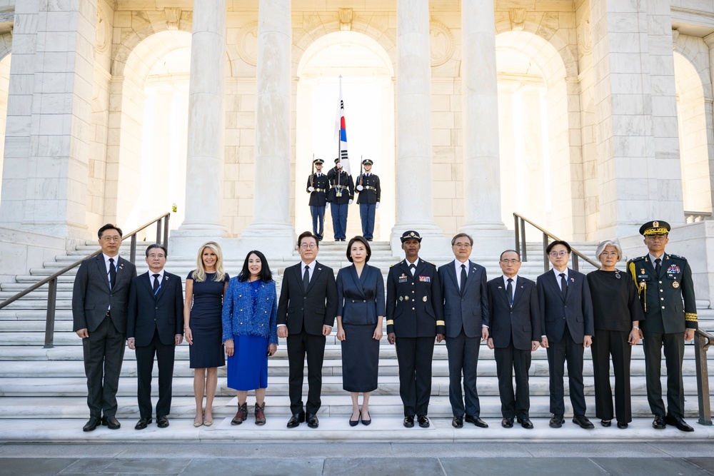 South Korean President Lee Jae Myung Participates in an Armed Forces Full Honors Wreath-Laying Ceremony at the Tomb of the Unknown Soldier