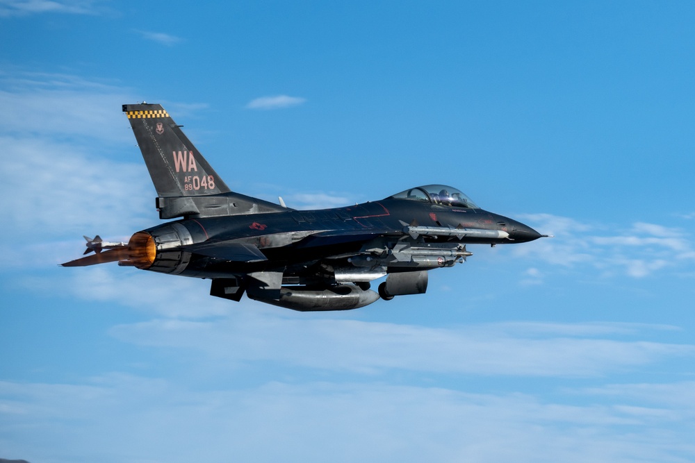 Nellis take offs and landings Aug 2025