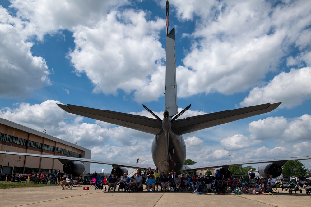 121ARW hosts family day event during Columbus Airshow