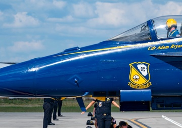 Blue Angels return from aerial performance during the Columbus Air Show