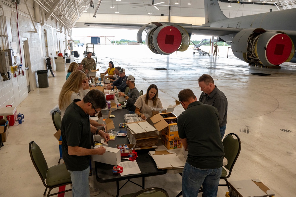Community Leaders Join Forces at 171st to Support Deployed Airmen