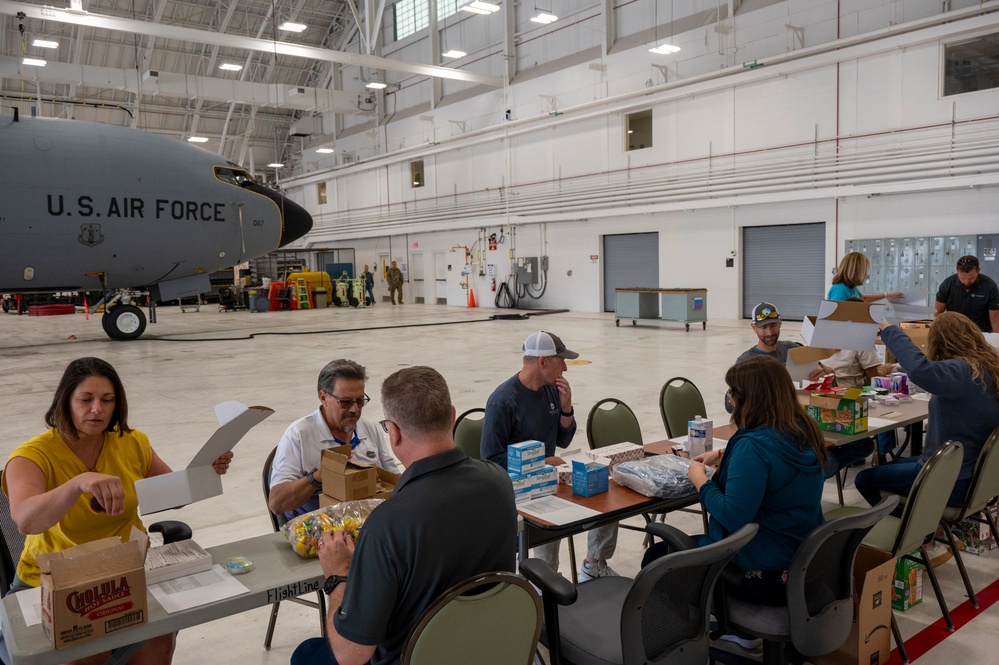 Community Leaders Join Forces at 171st to Support Deployed Airmen
