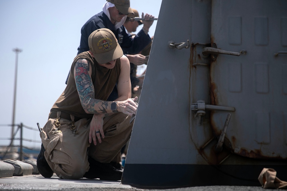 USS Wayne E. Meyer conducts operations in the U.S. Central Command area of responsibility as part of the Nimitz Carrier Strike Group