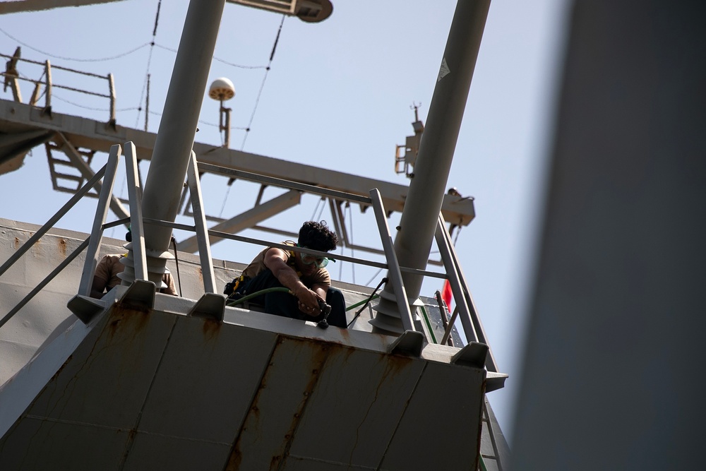 USS Wayne E. Meyer conducts operations in the U.S. Central Command area of responsibility as part of the Nimitz Carrier Strike Group