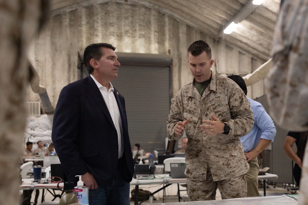 Rep. Jay Obernolte and Maj. Gen. Clingan visit 6th Marines COC