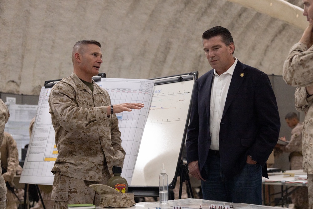 Rep. Jay Obernolte and Maj. Gen. Clingan visit 6th Marines COC