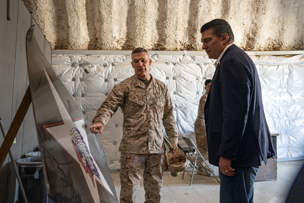 Rep. Jay Obernolte and Maj. Gen. Clingan visit 6th Marines COC