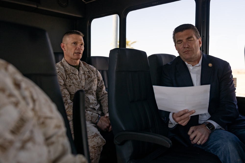 Rep. Jay Obernolte and Maj. Gen. Clingan visit 6th Marines COC