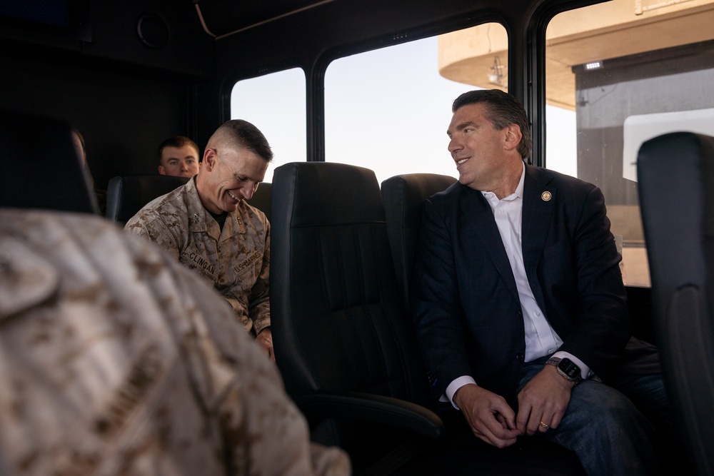 Rep. Jay Obernolte and Maj. Gen. Clingan visit 6th Marines COC