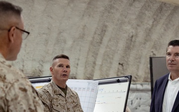 Rep. Jay Obernolte and Maj. Gen. Clingan visit 6th Marines COC