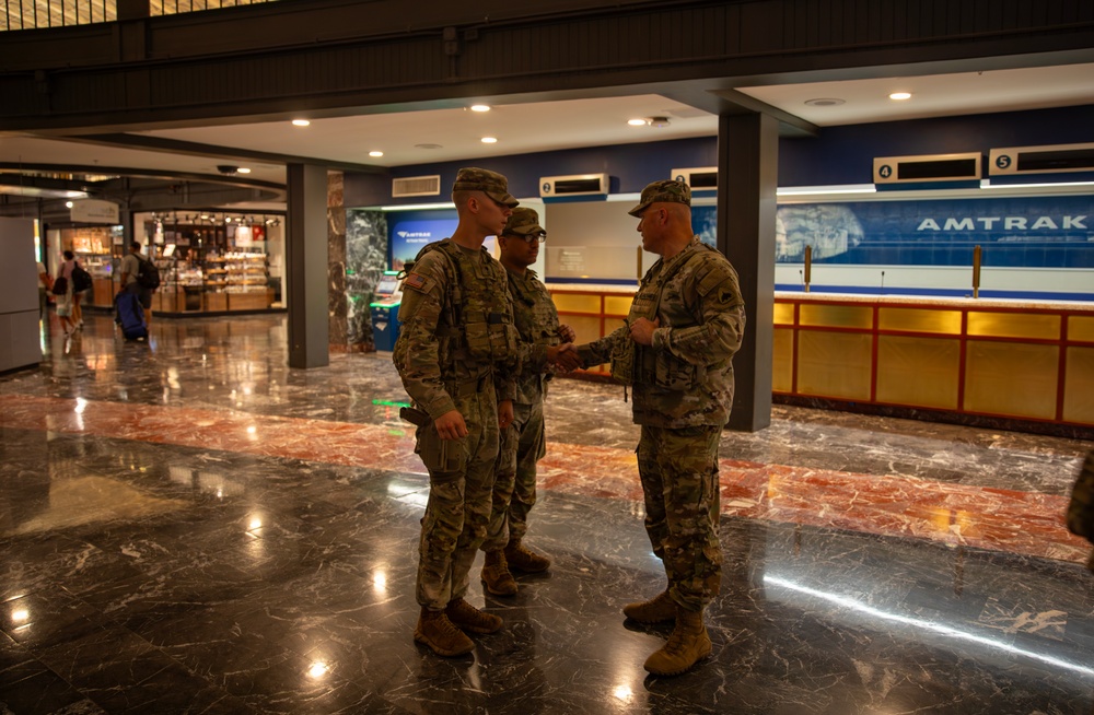 DCNG Commanding General Meets with Soldiers Supporting the D.C. Safe and Beautiful Task Force