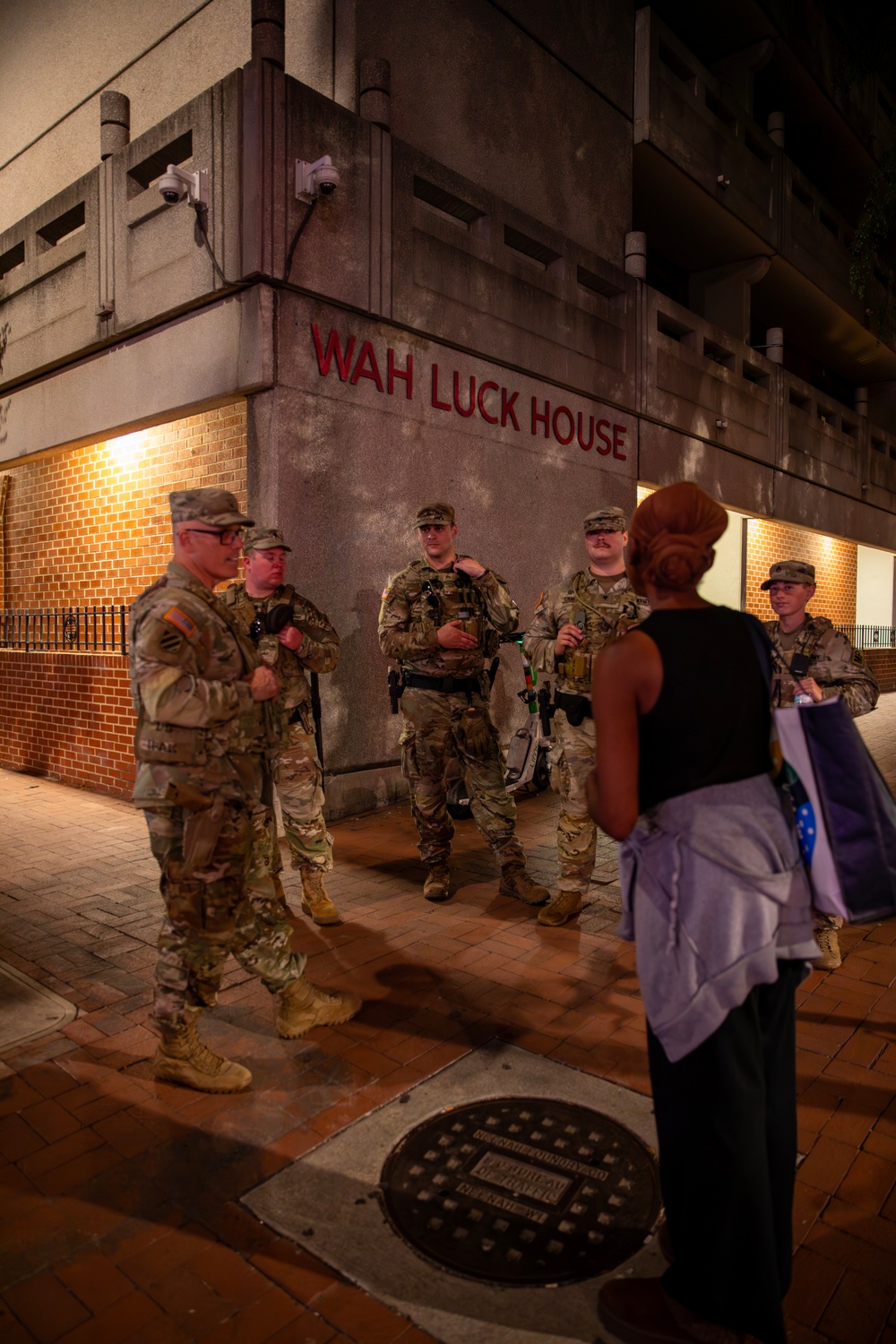 DCNG Commanding General Meets with Soldiers Supporting the D.C. Safe and Beautiful Task Force