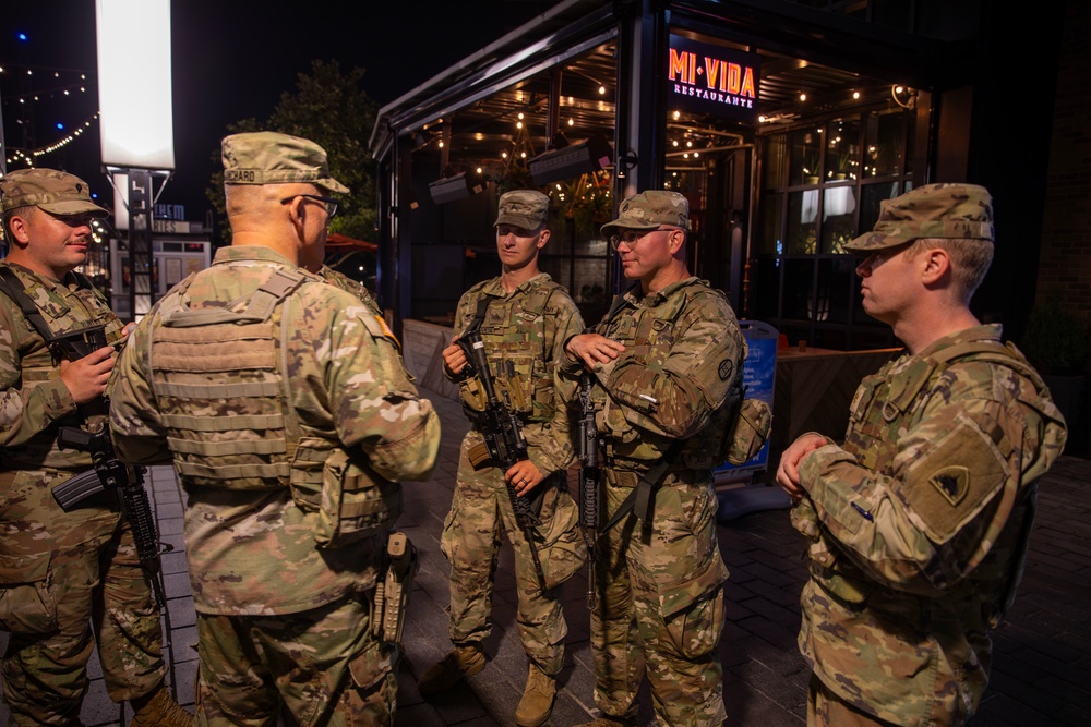 DCNG Commanding General Meets with Soldiers Supporting the D.C. Safe and Beautiful Task Force
