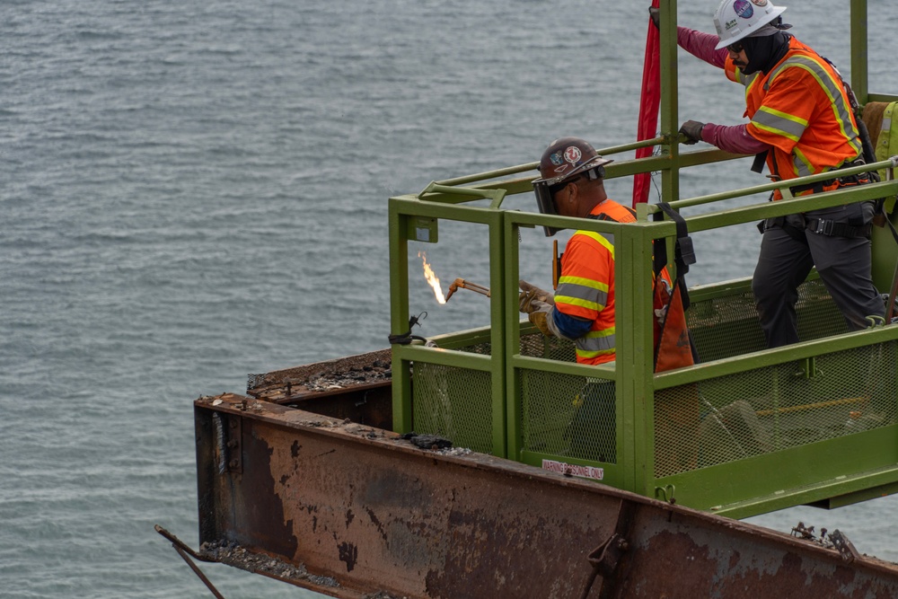 USACE clears debris from final property damaged by 2025 Pacific Palisades Fire.