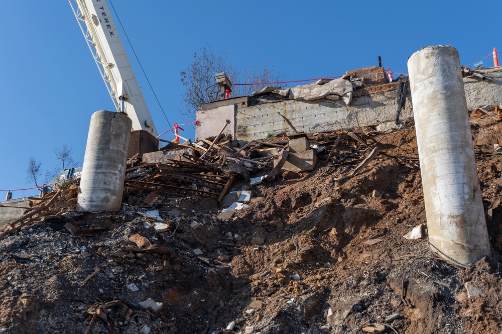 USACE clears debris from final property damaged by 2025 Pacific Palisades Fire.