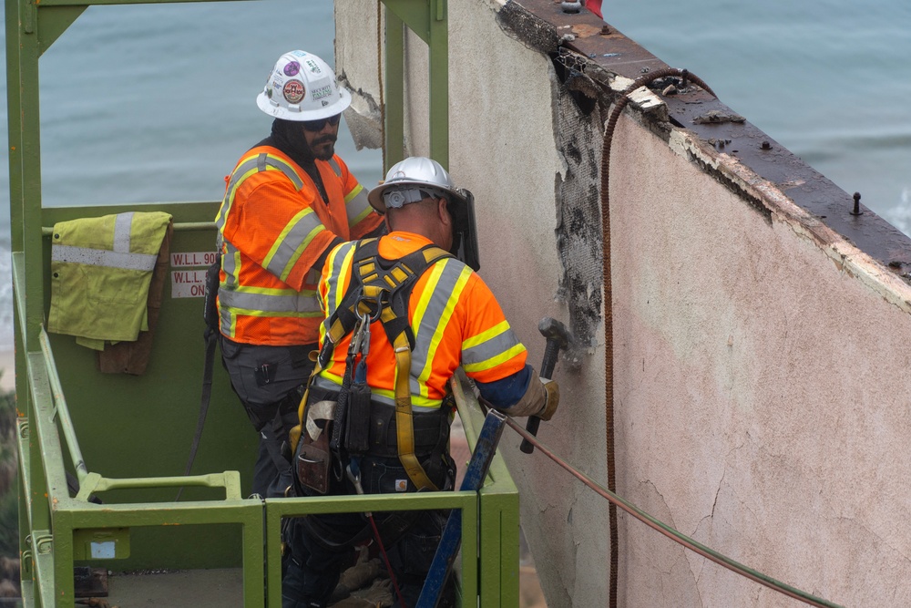 USACE clears debris from final property damaged by 2025 Pacific Palisades Fire.
