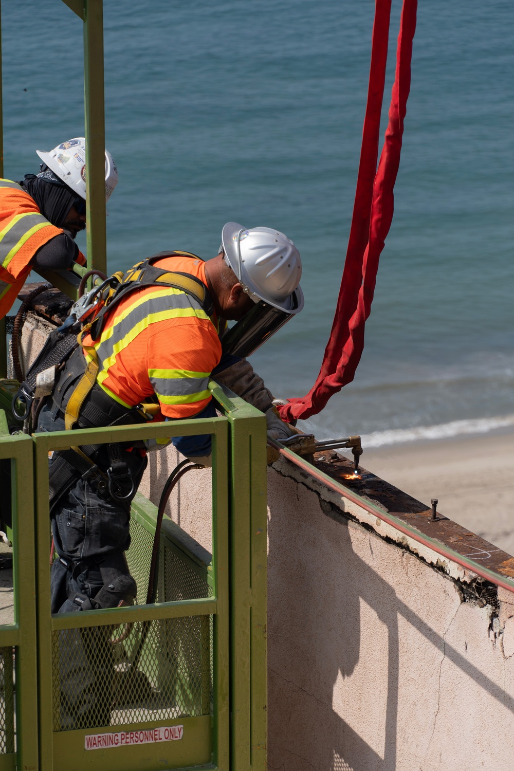 USACE clears debris from final property damaged by 2025 Pacific Palisades Fire.