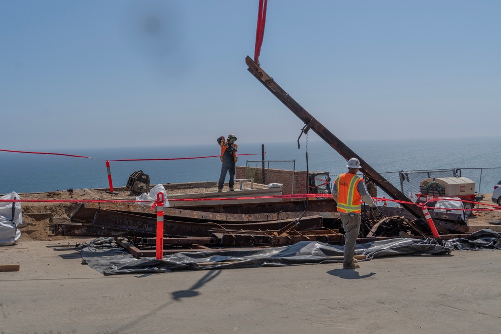 USACE clears debris from final property damaged by 2025 Pacific Palisades Fire.