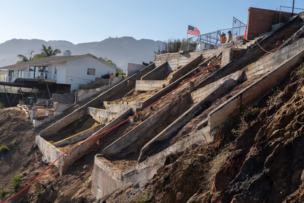 USACE clears debris from final property damaged by 2025 Pacific Palisades Fire.